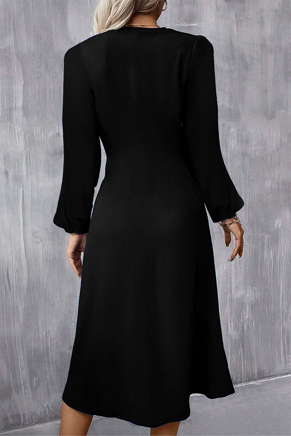 Vestido midi negro liso con mangas tipo linterna