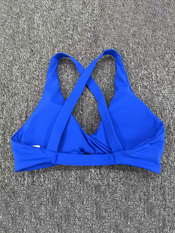 Top deportivo ajustado y de secado rápido para yoga y running al aire libre, con espalda cruzada, ideal como ropa interior deportiva para fitness.