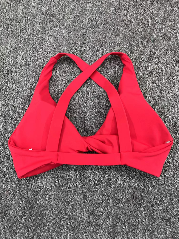 Top deportivo ajustado y de secado rápido para yoga y running al aire libre, con espalda cruzada, ideal como ropa interior deportiva para fitness.