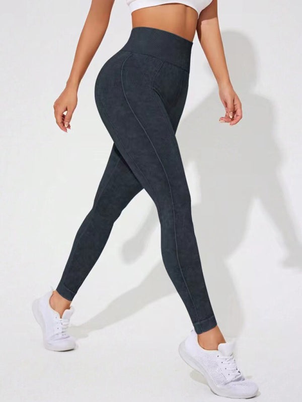 Leggings deportivos efecto durazno con acabado lavado, que realzan la cadera y ofrecen comodidad en todo tipo de entrenamientos.