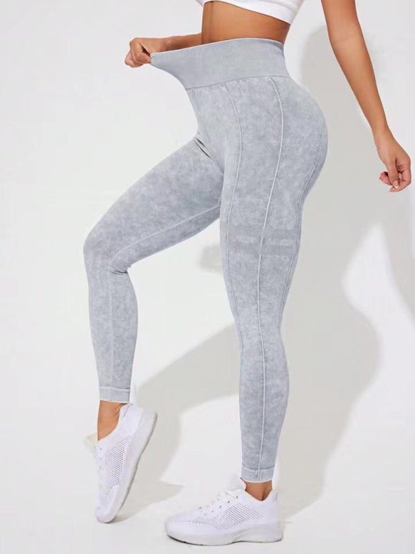 Leggings deportivos efecto durazno con acabado lavado, que realzan la cadera y ofrecen comodidad en todo tipo de entrenamientos.